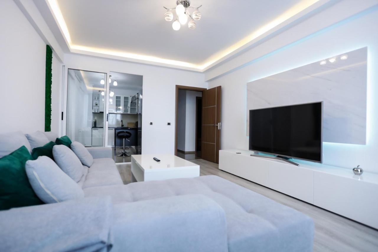 Isaran Apartament With Panoramic City View Brasov Exterior photo
